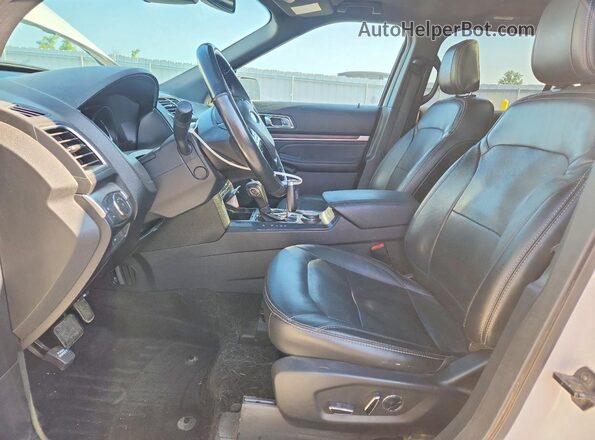 1FM5K8F88JGA68255 2018 FORD EXPLORER White Вид салону спереду