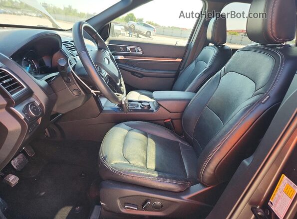 1FM5K8F88JGA82401 2018 FORD EXPLORER Серый Вид салона спереди