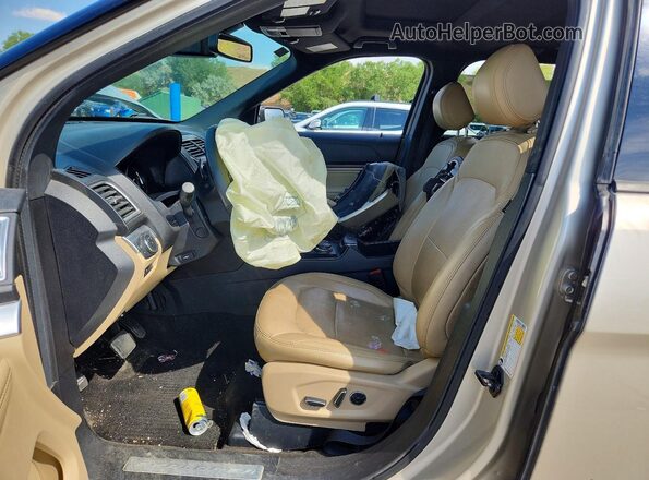 1FM5K8F89HGD88145 2017 FORD EXPLORER Золотой Вид салона спереди