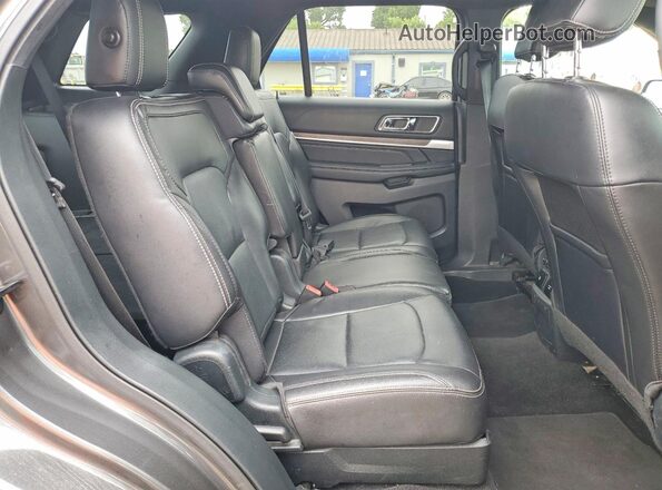 1FM5K8FH6JGC93516 2018 FORD EXPLORER Charcoal Հետևի նստատեղերի տեսք