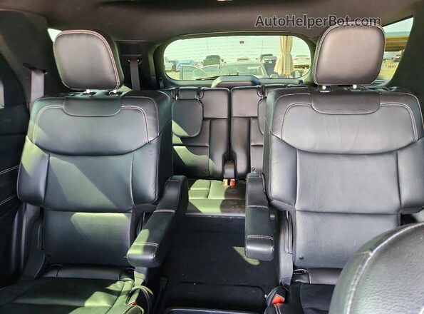 1FM5K8GC4LGC45857 2020 FORD EXPLORER Серебряный Вид задних сидений