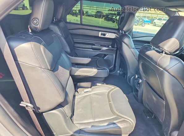 1FM5K8GC4LGC45857 2020 FORD EXPLORER Серебряный Вид задней части салона