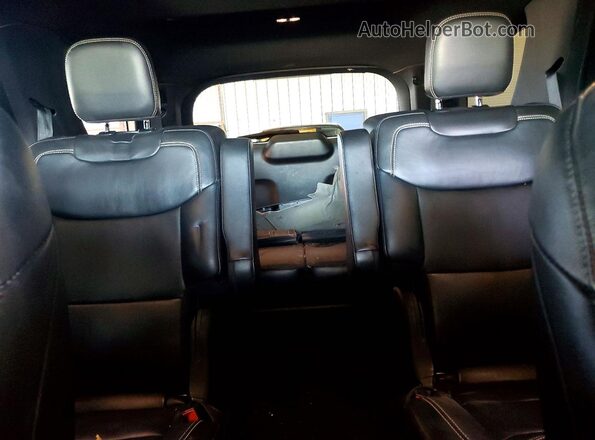 1FM5K8GC9NGC39152 2022 FORD EXPLORER White უკანა სავარძლების ხედი