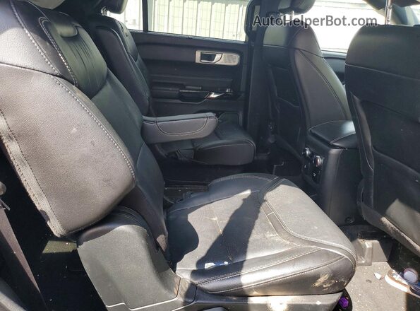 1FM5K8GCXNGA70761 2022 FORD EXPLORER Gray Rear interior view