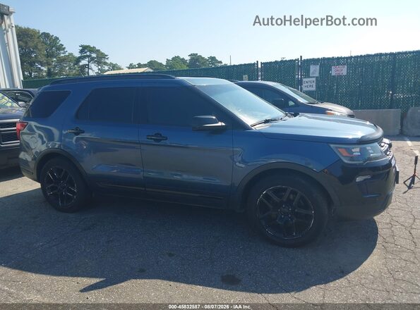 1FM5K8GT7JGA39249 2018 FORD EXPLORER Blue Widok wnętrza z tyłu