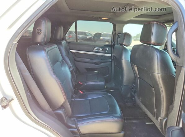 1FM5K8GT9HGD33651 2017 FORD EXPLORER White Вид задньої частини салону