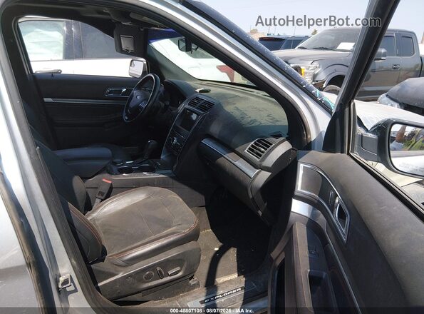 1FM5K8GT9JGC05349 2018 FORD EXPLORER Silver Vista interior delantera