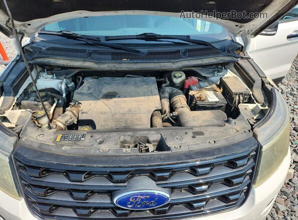 1FM5K8GTXGGA43420 2016 FORD EXPLORER White Rear interior view