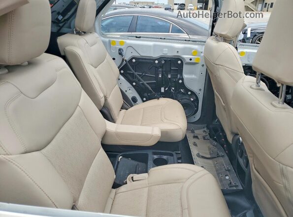 1FM5K8HC9MGC09565 2021 FORD EXPLORER White Սալոնի հետևի տեսք