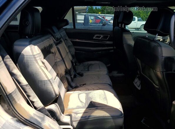 1FM5K8HT6HGC52217 2017 FORD EXPLORER Black Rear interior view