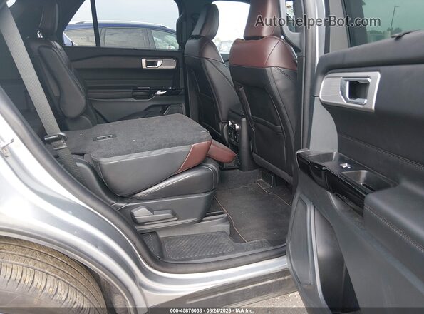 1FM5K8HW7PNA08516 2023 FORD EXPLORER Silver VIN sticker view