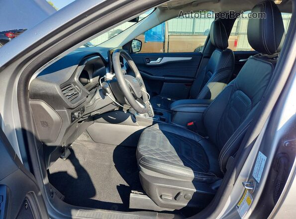 1FMCU0E12PUB43484 2023 FORD ESCAPE Silver წინა სალონის ხედი