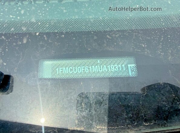 1FMCU0F61MUA19311 2021 FORD ESCAPE Gray Widok tylnych siedzeń