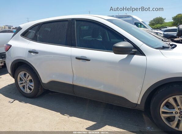 1FMCU0F66NUB00144 2022 FORD ESCAPE Белый Вид задней части салона