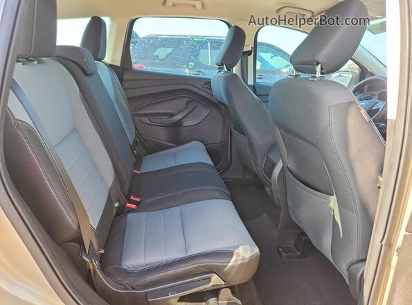 1FMCU0F70JUD41765 2018 FORD ESCAPE Beige Հետևի նստատեղերի տեսք
