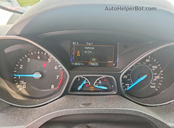1FMCU0F71JUB46886 2018 FORD ESCAPE White Widok zestawu wskaźników
