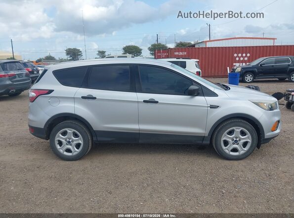 1FMCU0F71JUD08399 2018 FORD ESCAPE Gray Vista interior trasera