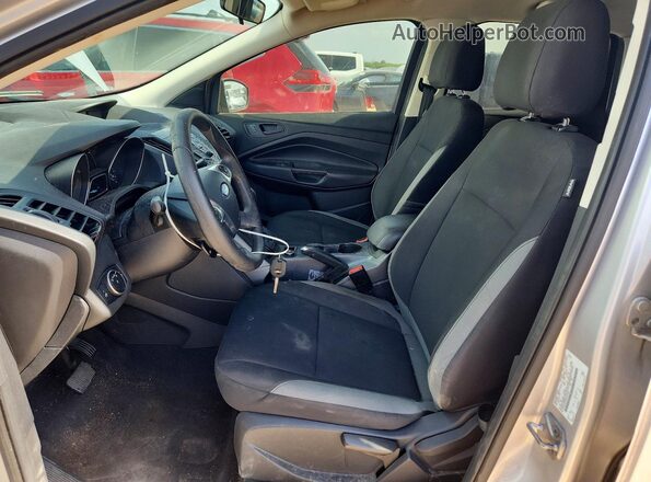 1FMCU0F72GUC57746 2016 FORD ESCAPE Серебряный Вид салона спереди