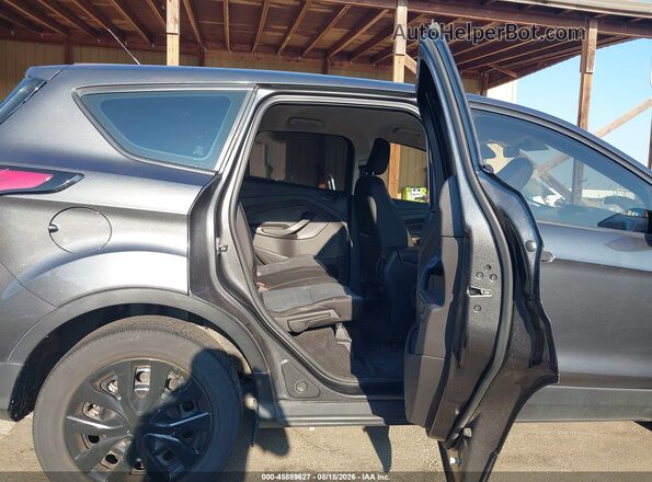 1FMCU0F72JUA35134 2018 FORD ESCAPE Gray Widok naklejki z numerem VIN