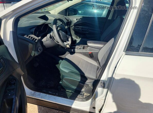 1FMCU0F75HUB89816 2017 FORD ESCAPE White Вид салону спереду