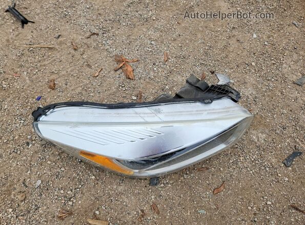 1FMCU0F75HUD73265 2017 FORD ESCAPE Cream Вид підкапотного простору