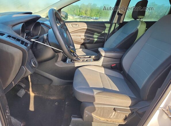 1FMCU0F75KUB62588 2019 FORD ESCAPE White წინა სალონის ხედი