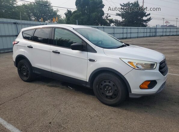 1FMCU0F76HUC05778 2017 FORD ESCAPE White Front right
