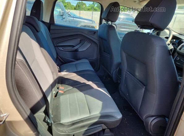 1FMCU0F76HUC40983 2017 FORD ESCAPE Gold Սալոնի հետևի տեսք