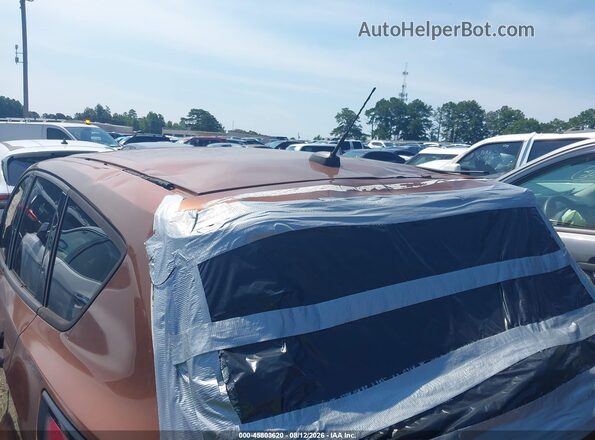 1FMCU0F76HUD16136 2017 FORD ESCAPE Orange Rear interior view