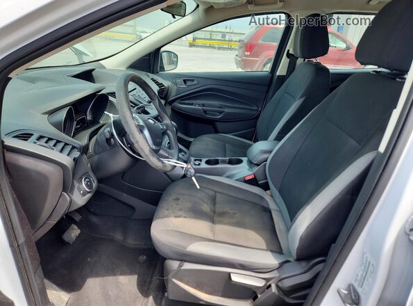 1FMCU0F77GUA52679 2016 FORD ESCAPE White Widok wnętrza z przodu