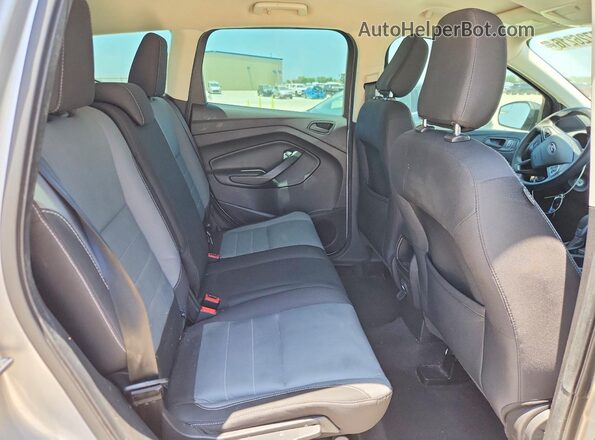 1FMCU0F77JUB83179 2018 FORD ESCAPE Серебряный Вид задней части салона
