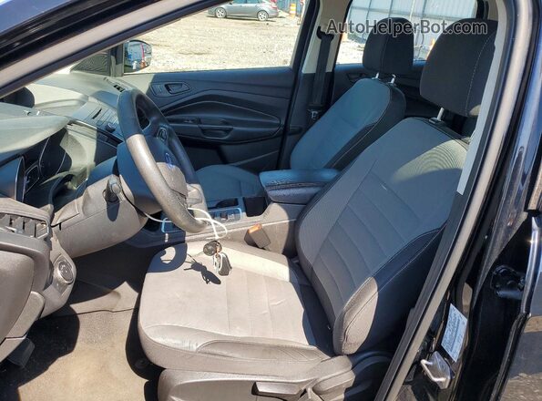 1FMCU0F79HUC83875 2017 FORD ESCAPE Black Вид салону спереду