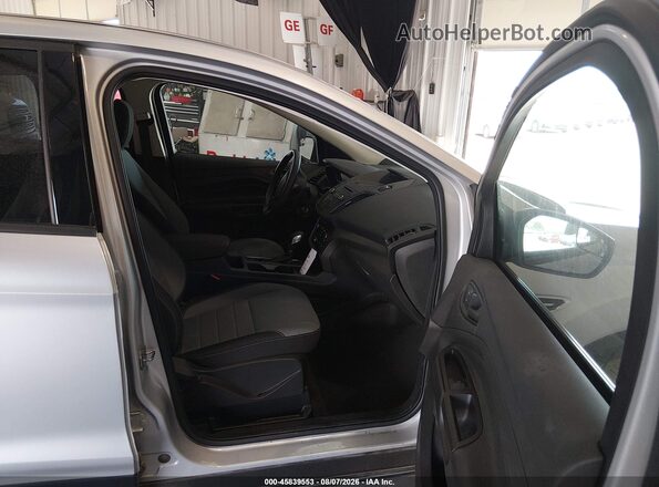 1FMCU0F79JUD08411 2018 FORD ESCAPE Silver Vista interior delantera
