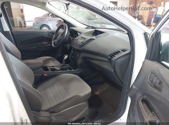 1FMCU0F7XHUB25495 2017 FORD ESCAPE White Front interior view