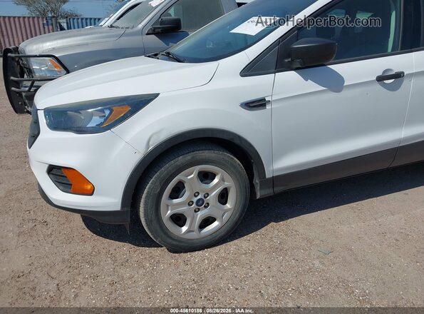 1FMCU0F7XJUD08398 2018 FORD ESCAPE Белый Вид спереди