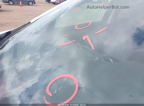 1FMCU0F7XJUD08398 2018 FORD ESCAPE Белый Вид задней части салона