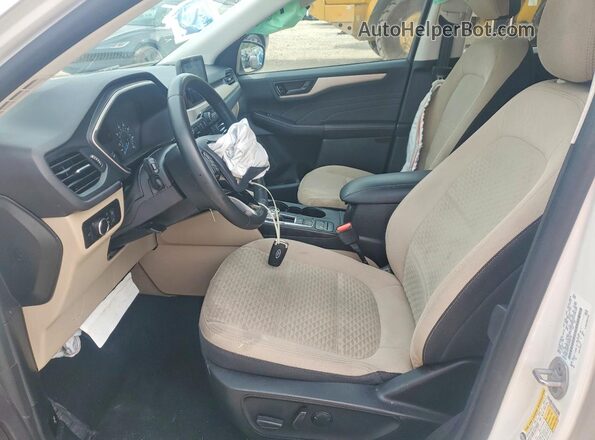 1FMCU0G61NUB98756 2022 FORD ESCAPE Белый Вид салона спереди