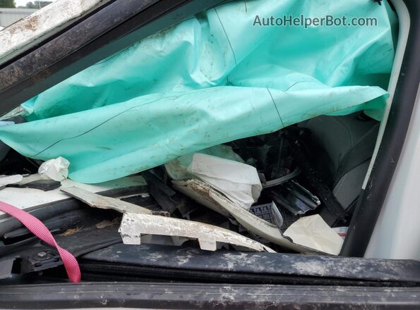 1FMCU0G66NUB83637 2022 FORD ESCAPE Белый Вид салона спереди