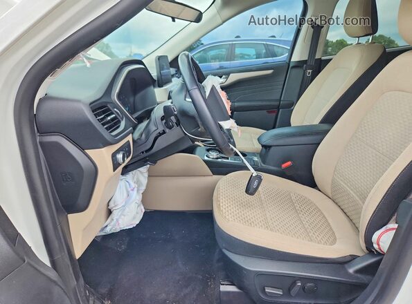 1FMCU0G67MUA36080 2021 FORD ESCAPE White Vista interior delantera