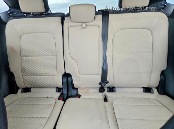 1FMCU0G67MUA36080 2021 FORD ESCAPE White Vista de los asientos traseros