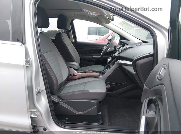 1FMCU0G71GUB78874 2016 FORD ESCAPE Серебряный Вид салона спереди
