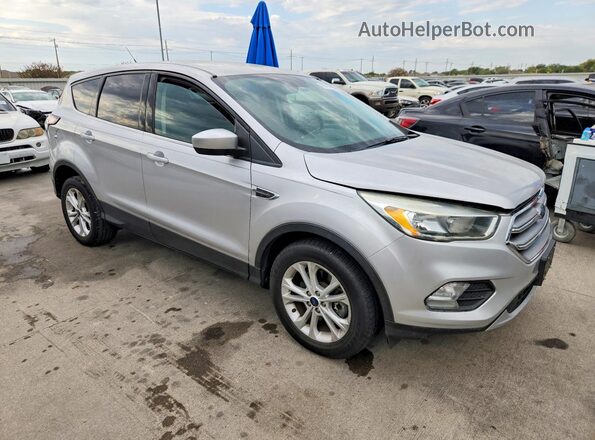 1FMCU0G90HUD44708 2017 FORD ESCAPE Silver Widok deski rozdzielczej