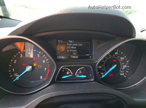 1FMCU0G95HUC75823 2017 FORD ESCAPE White Widok zestawu wskaźników