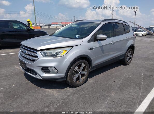 1FMCU0G98HUB79507 2017 FORD ESCAPE Silver წინა მარცხენა ხედი სამი მეოთხედიდან