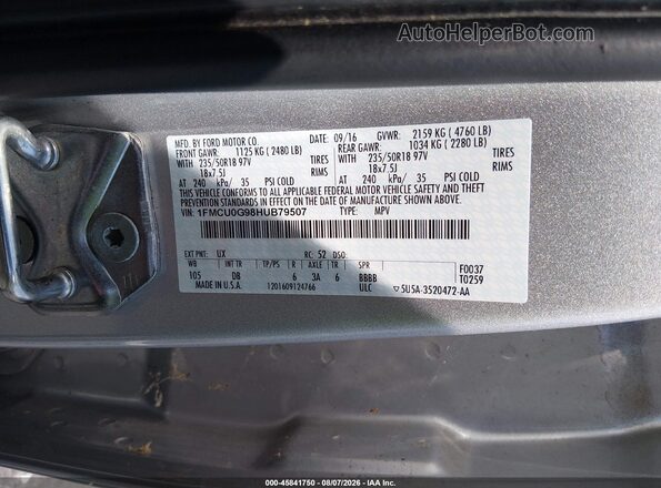 1FMCU0G98HUB79507 2017 FORD ESCAPE Silver ძრავის განყოფილების ხედი