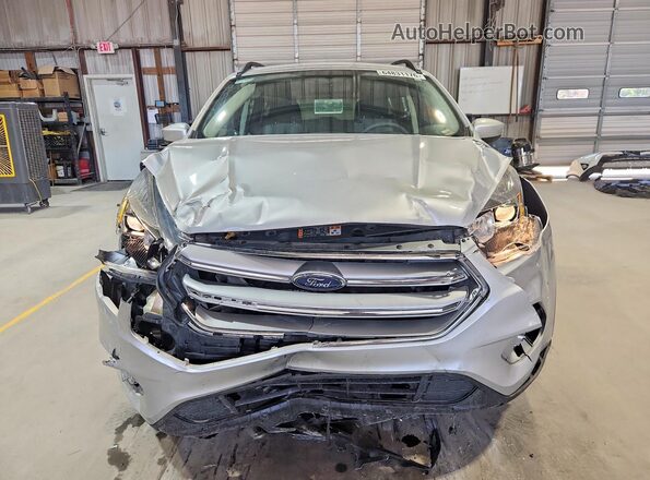 1FMCU0G98HUE52977 2017 FORD ESCAPE Silver წინა ხედი