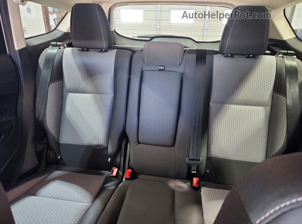 1FMCU0G98HUE52977 2017 FORD ESCAPE Silver უკანა სავარძლების ხედი