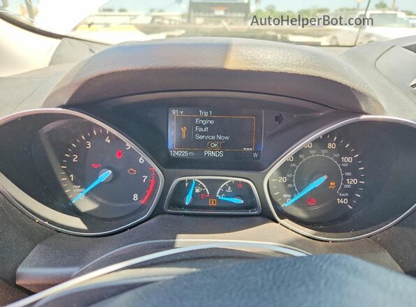 1FMCU0GD0HUA28004 2017 FORD ESCAPE Белый Вид щитка приборов