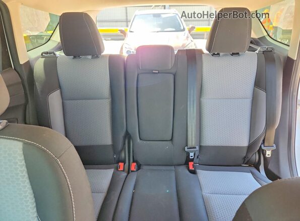 1FMCU0GD0HUA28004 2017 FORD ESCAPE Белый Вид задних сидений