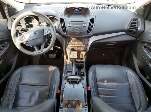 1FMCU0GD0HUB58607 2017 FORD ESCAPE Черный Вид панели приборов